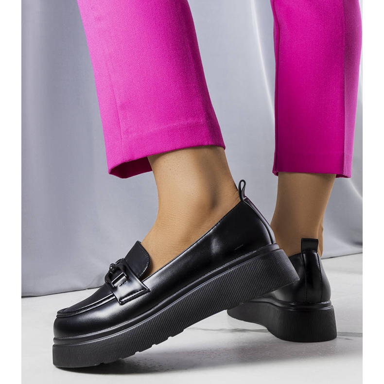 Lordi negri decorati cu o pană Gagnon negru 1