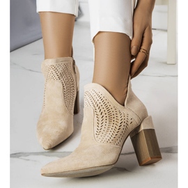 Botine ajurate bej de la Hachée 1