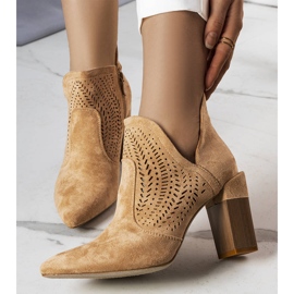 PA1 Cizme ajurate bej închis de la Hachée 1 PA1 Cizme ajurate bej închis de la Hachée 1