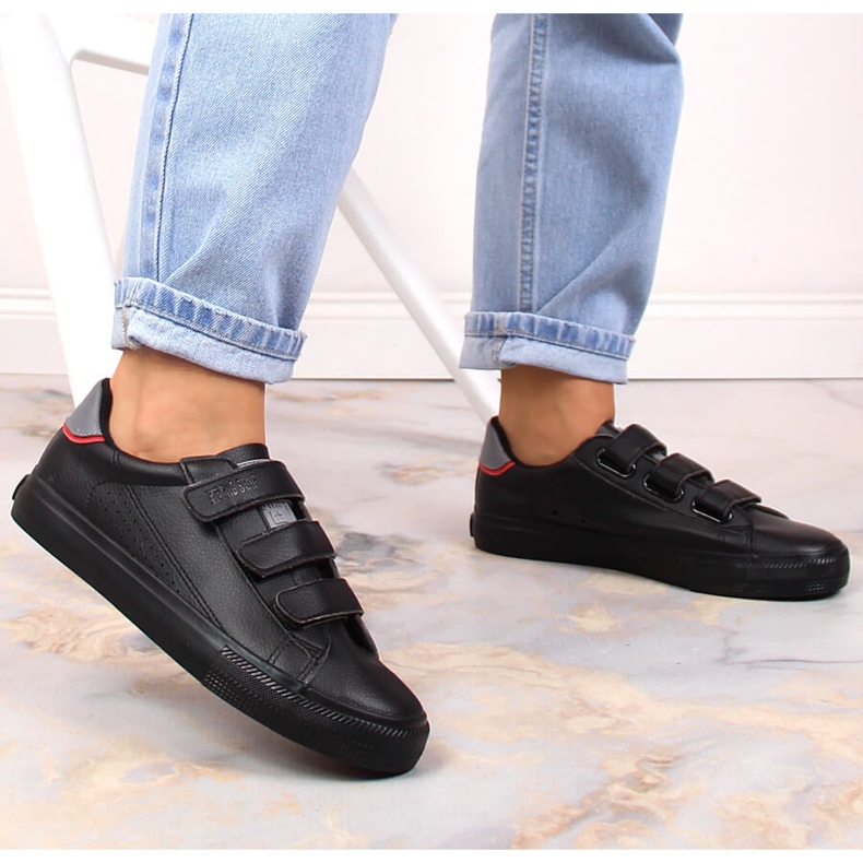 Tenisi Big Star LL274A208 din piele ecologica neagra cu velcro negru 2