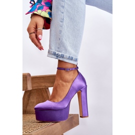 Pompe la modă pe un stâlp înalt violet 4