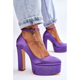 Pompe la modă pe un stâlp înalt violet 7