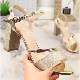 Sandale de damă din brocart auriu pe post Vinceza 2255 de aur 1