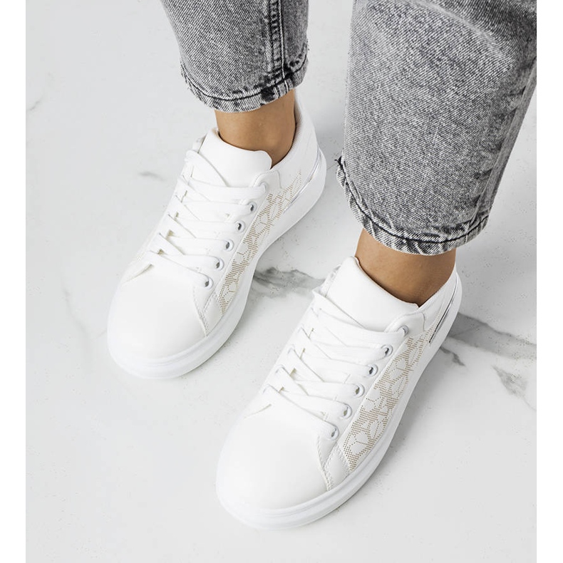 PA1 Tenisi albi perforați Erin 1