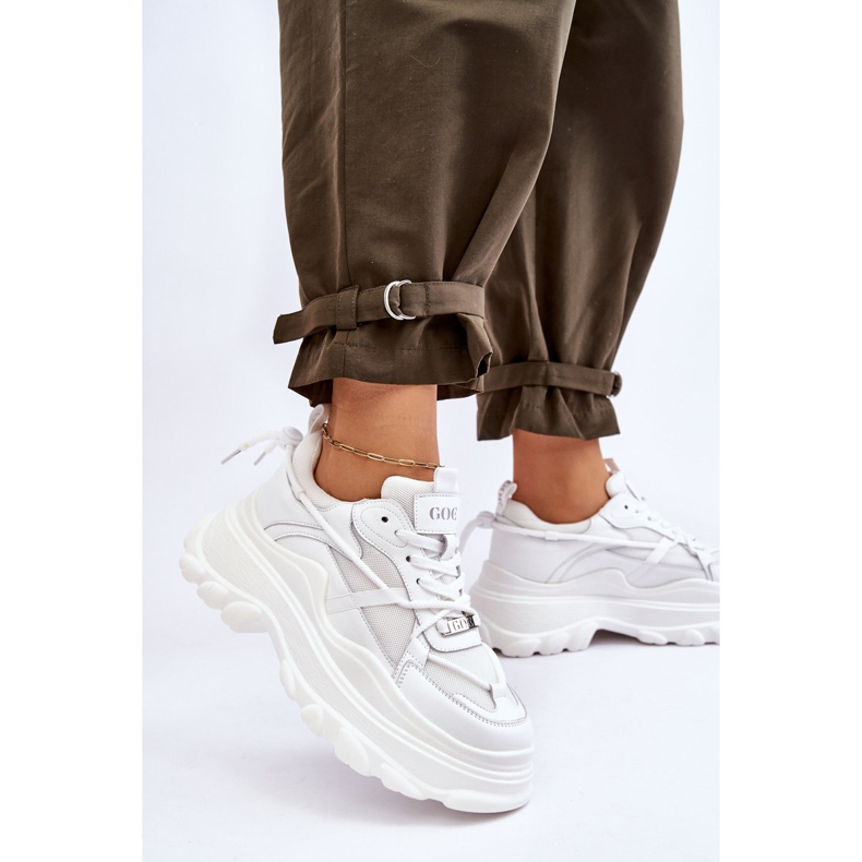 Pantofi sport pe o platformă masivă GOE LL2N4029 alb 2