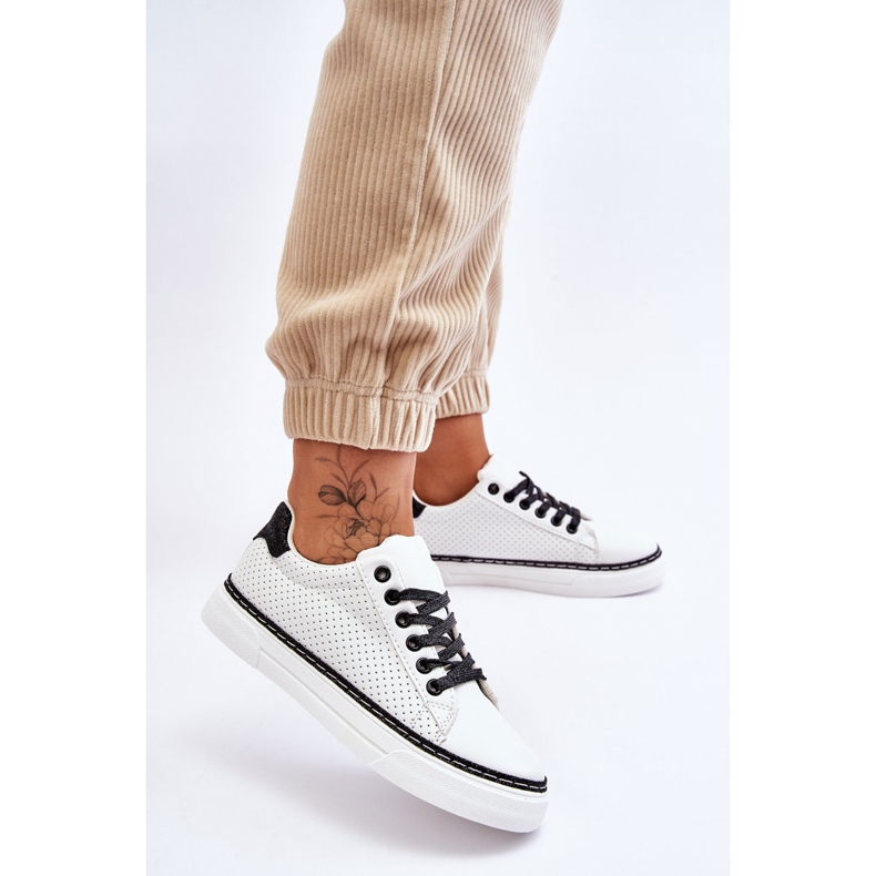 BM Pantofi de damă cu perforare joasă alb și negru Daxton 2