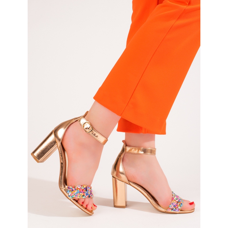 Sandale elegante cu margele aurii de la Shelovet de aur 1 Sandale elegante cu margele aurii de la Shelovet de aur 1