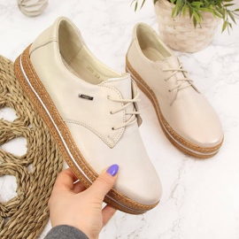 Pantofi de damă din piele bej perlat Helios 380 2 Pantofi de damă din piele bej perlat Helios 380 2