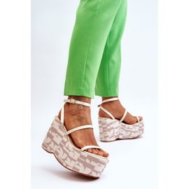 FS1 Sandale cu pană la modă cu modele Bej Claria maro 2 FS1 Sandale cu pană la modă cu modele Bej Claria maro 2