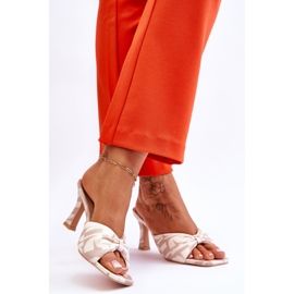 Tocuri La Moda In Imprimeu Bej Floria 2