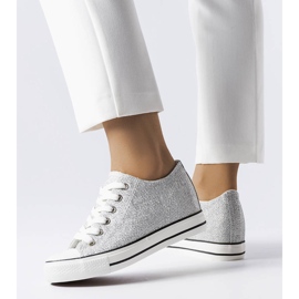 BM Adidași cu pană cu sclipici argintii din Creta 1