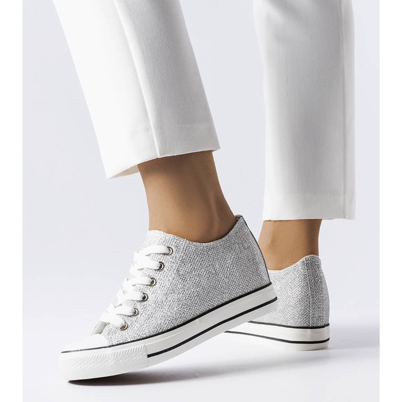 BM Adidași cu pană cu sclipici argintii din Creta 1