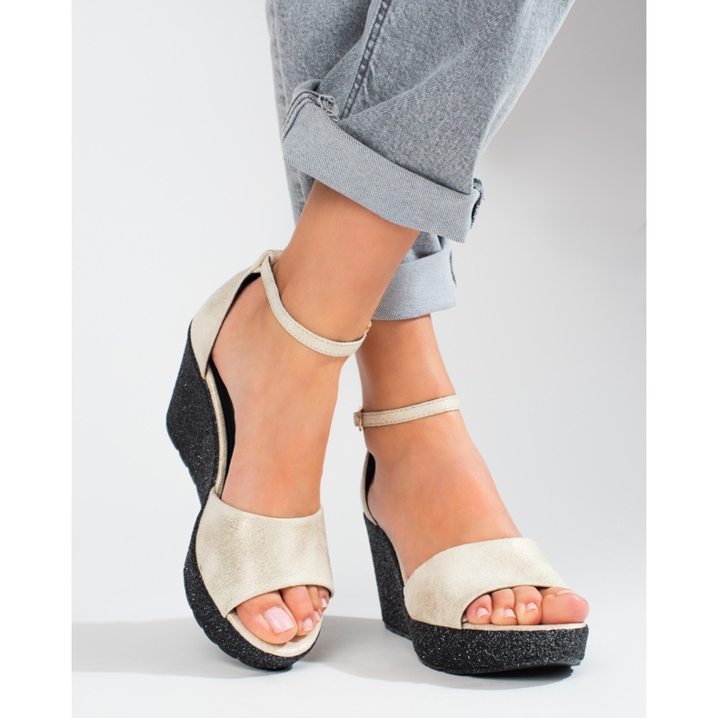 Sandale de damă Shelovet bej cu pană înaltă 1