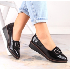 Pantofi de damă cu pană lăcuți negri Jezzi RMR2265-3 negru 1 Pantofi de damă cu pană lăcuți negri Jezzi RMR2265-3 negru 1