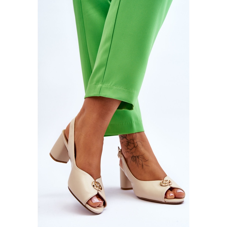 Sandale din piele cu toc înalt bej Hette la modă 2