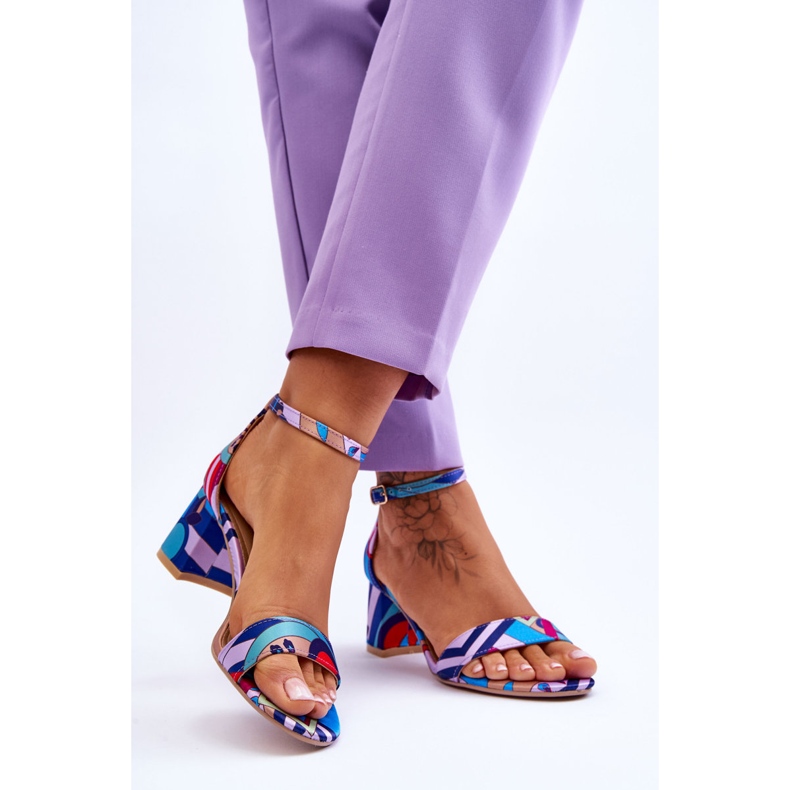 FB1 Sandale din satin cu toc mic cu model violet și albastru Quincy 2