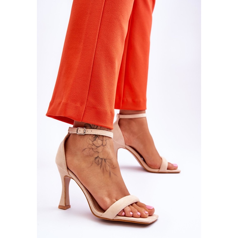 Sandale de damă din piele intoarsa cu toc Bej Rousses maro 2 Sandale de damă din piele intoarsa cu toc Bej Rousses maro 2