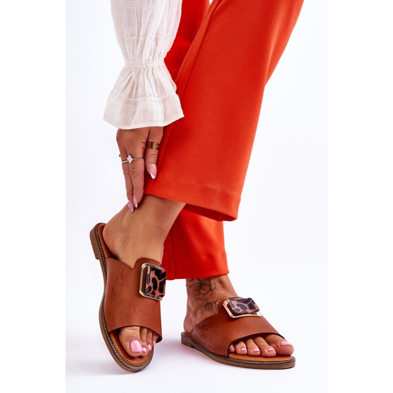 FJ1 Papuci De Dama Cu Element Decorativ Camel Leonia maro 2