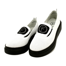 Filippo Pantofi de damă din piele elegantă albă DP4572/23 WH 3 Filippo Pantofi de damă din piele elegantă albă DP4572/23 WH 3