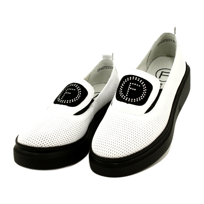 Filippo Pantofi de damă din piele elegantă albă DP4572/23 WH 3 Filippo Pantofi de damă din piele elegantă albă DP4572/23 WH 3