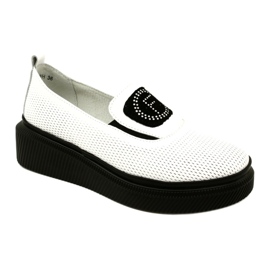 Filippo Pantofi de damă din piele elegantă albă DP4572/23 WH 1 Filippo Pantofi de damă din piele elegantă albă DP4572/23 WH 1