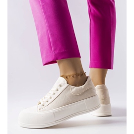 BM Adidași cu platformă bej de la Agathe 1