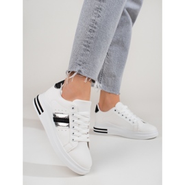 Adidași de damă Shelovet pe o platformă înaltă albă 1
