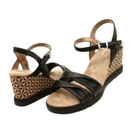 Sandale Caprice din piele cu pană 9-28710-20 040 Black Softnap negru 4