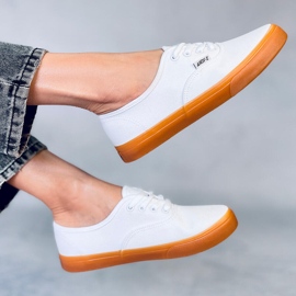 Tenisi dama din panza Werde White alb 1