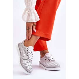 S.Barski Pantofi sport ajurat din piele la modă Cantare alb și argintiu 2 S.Barski Pantofi sport ajurat din piele la modă Cantare alb și argintiu 2