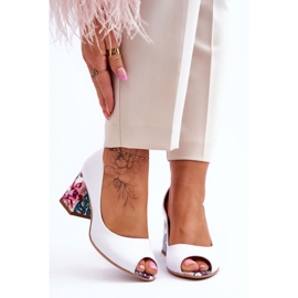 Lewski Shoes Pompi din piele cu toc decorativ Pantofi Leski 2608/K mazăre albă 1