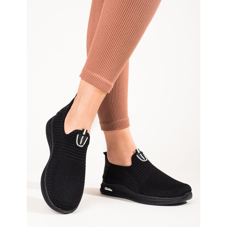 Pantofi sport de dama negri usori din material textil T.Sokolski negru 2