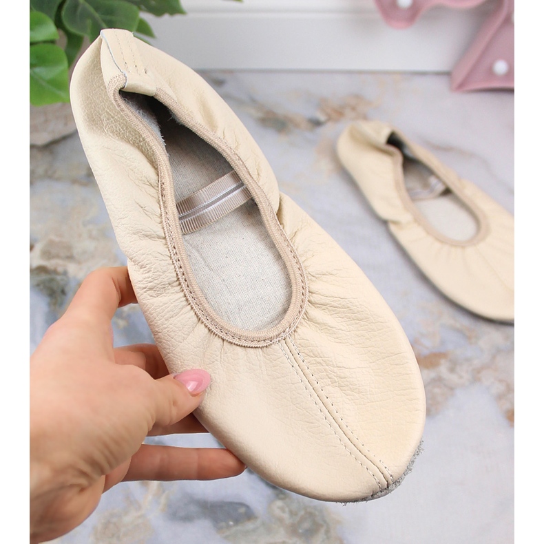 Pantofi de balet de dama din piele cu benzi elastice bej Nazo NB02 1 Pantofi de balet de dama din piele cu benzi elastice bej Nazo NB02 1