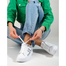 Tenisi albi cu pană ascunsă de la Shelovet 1 Tenisi albi cu pană ascunsă de la Shelovet 1