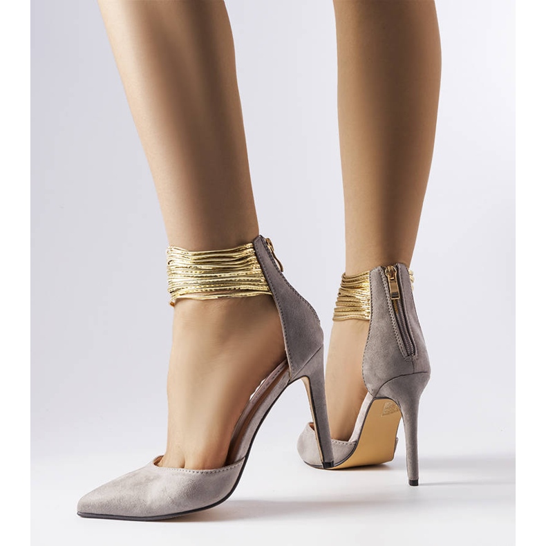 Ace gri cu dungi aurii de la Dulin 1