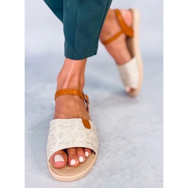 BM Sandale Barnes Gold pentru damă de aur 1