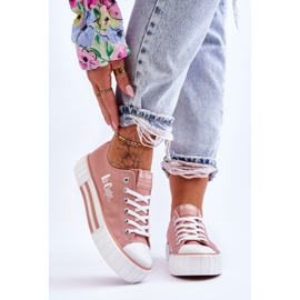 Pantofi de damă pe platformă Lee Cooper LCW-23-31-1804L roz 1