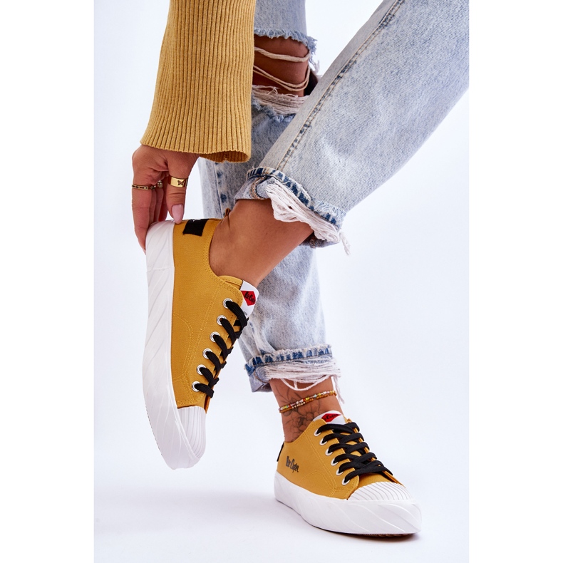 Tenisi de damă Lee Cooper LCW-23-44-1649L galbeni 2
