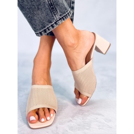 Greet Sandale cu toc bej 2