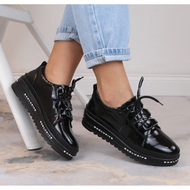 Pantofi cu platforma confortabili lacuiti din piele neagra S.Barski LR29592 negru 1