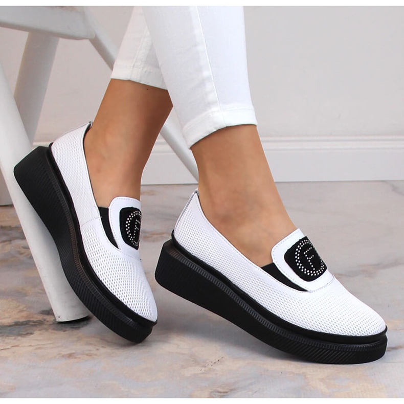 Pantofi de dama din piele pe platforma alba Filippo DP4572 1