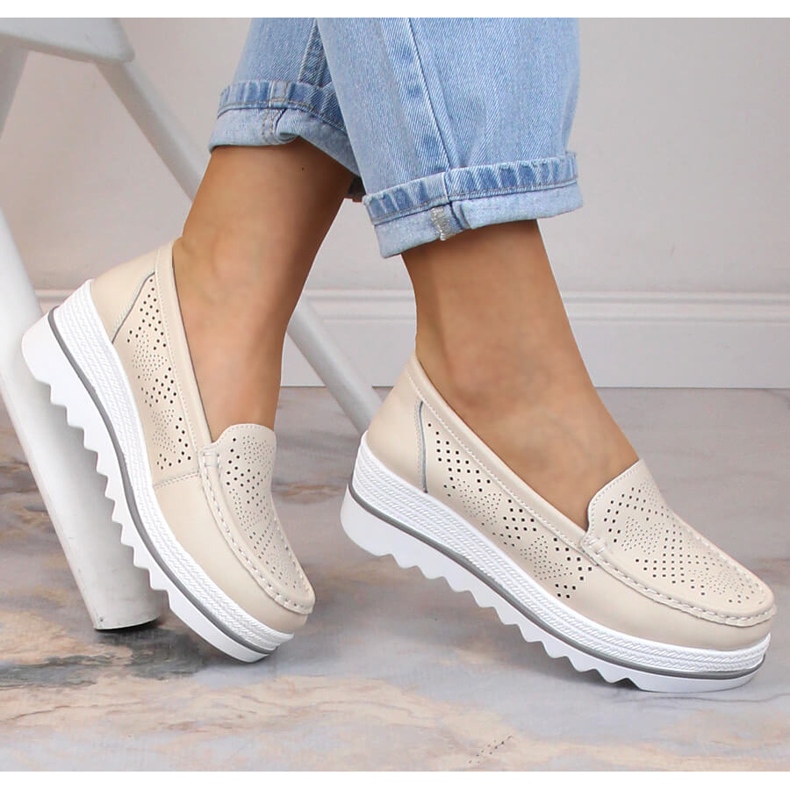 Mocasini de dama din piele pe platforma bej ajurata Artiker 52C2119 1
