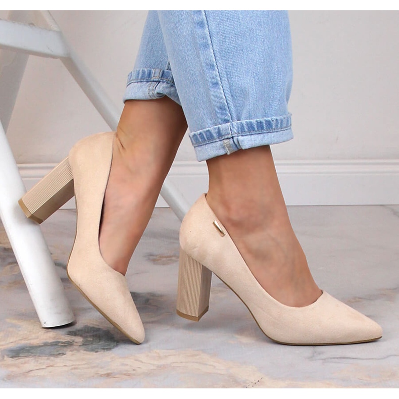 Pompe de damă din piele intoarsa bej pe post T.Sokolski W23-402 1