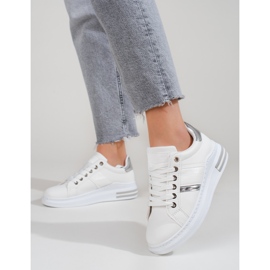 Cizme albe de dama cu talpa groasa Shelovet 1