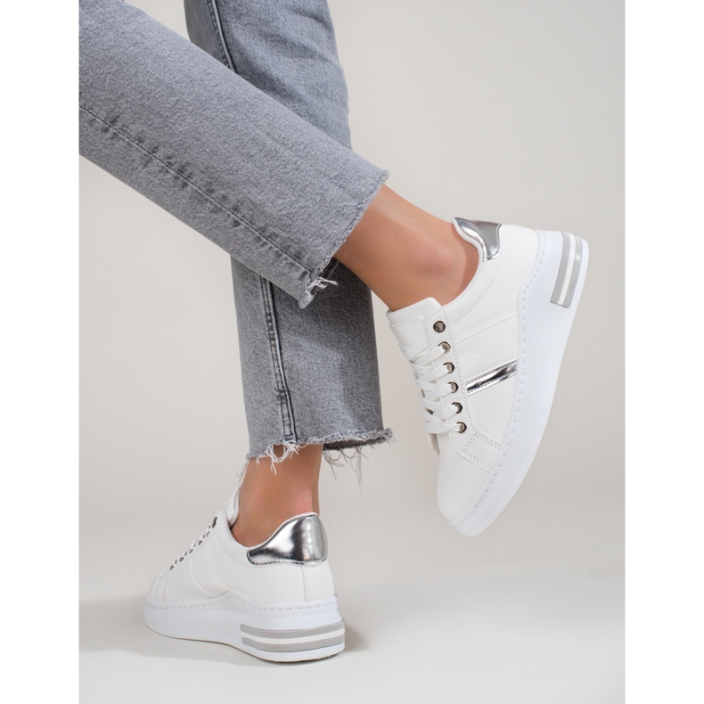 Cizme albe de dama cu talpa groasa Shelovet 2