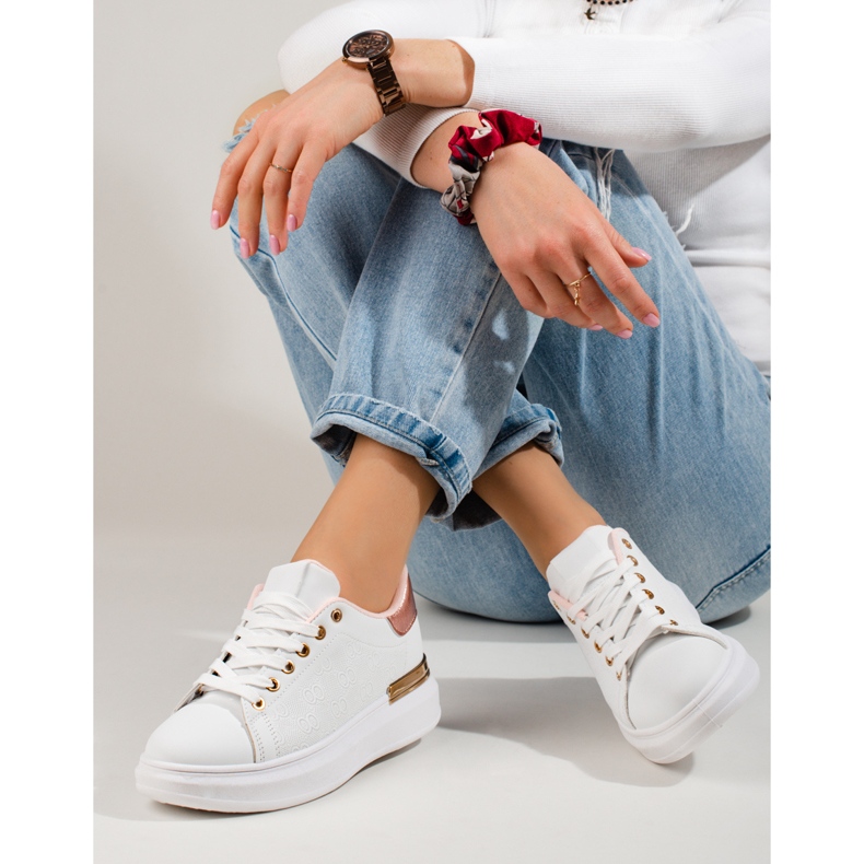 Tenisi albi Shelovet de damă cu inserție aurie 2 Tenisi albi Shelovet de damă cu inserție aurie 2