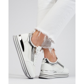 Tenisi albi și argintii pe platforma Shelovet 1