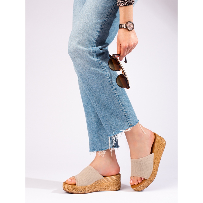 Sandale cu pană de damă ajurate în Shelovet bej 1