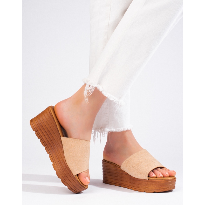 Papuci bej Shelovet din piele intoarsa pentru dama 1