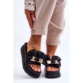 PE1 Papuci cu fundita si un ursulet decorativ negru Suzy 2